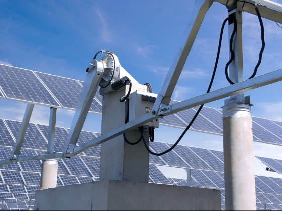 94MW 太阳能发电厂，中国天津